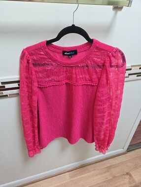 Alice Blue Neon Pink Lace Sleeve Pullover